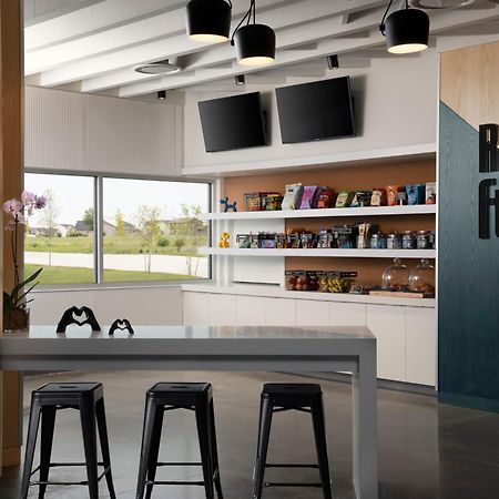 Aloft Waukee Hotel ภายนอก รูปภาพ