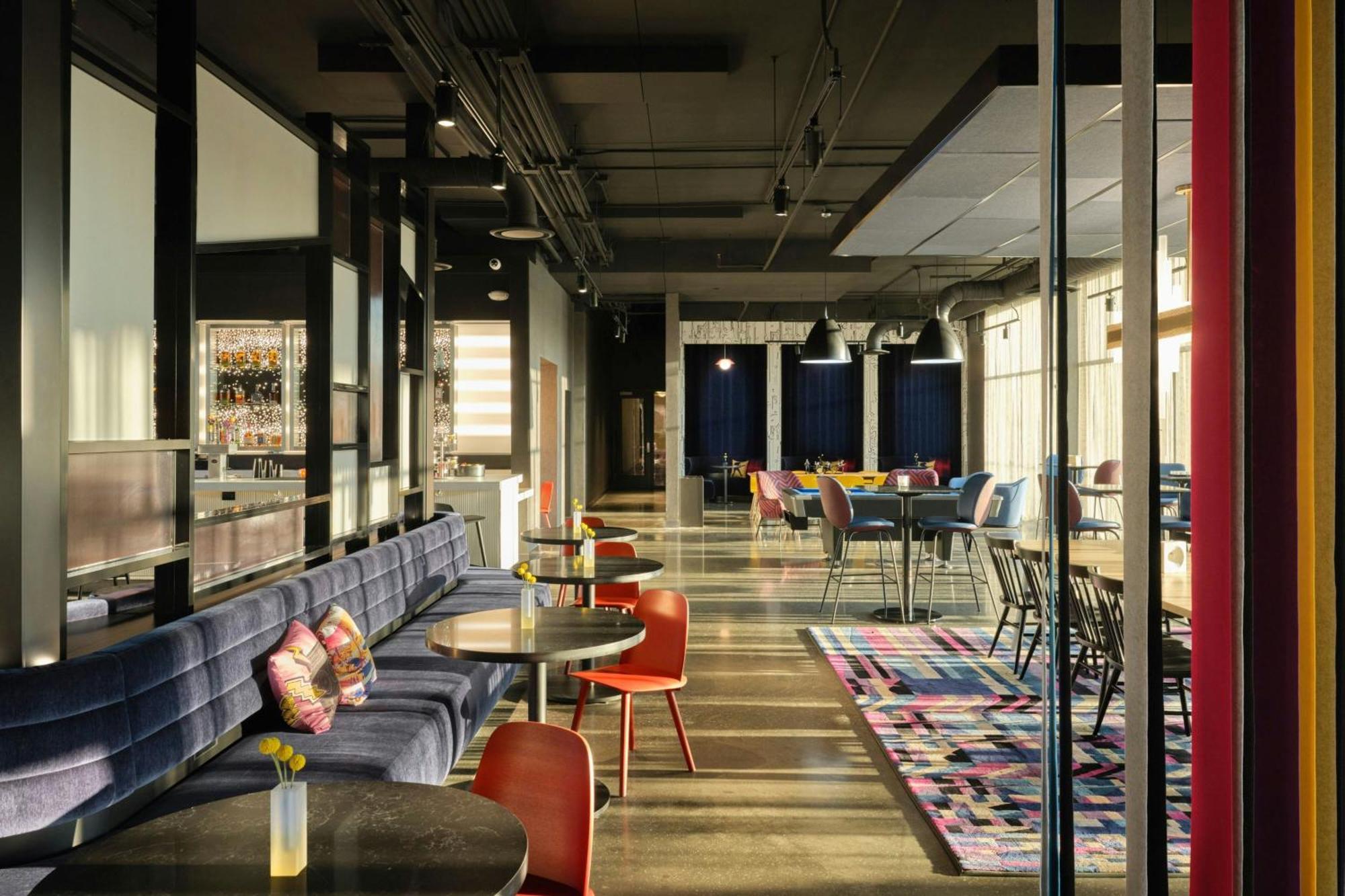 Aloft Waukee Hotel ภายนอก รูปภาพ